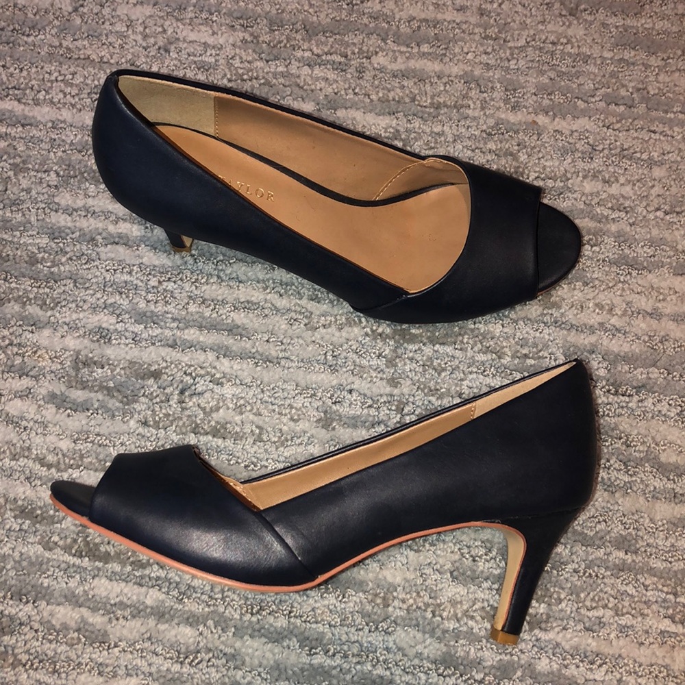 Very cute open toe Navy heels